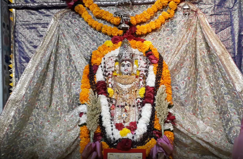 Mahalaxmi Temple in Udaipur - Diwali 2018 | Diwali 2018: 400 साल से भी अधिक  पुराना है राजस्थान में स्थित ये 'महालक्ष्मी' मंदिर, समुद्र मंथन से प्रकट  हुई थी माता की ...