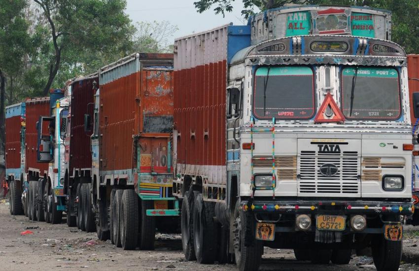 Entry Of Trucks Will Be Ban In Capital Delhi Till 8th To 10th November ...