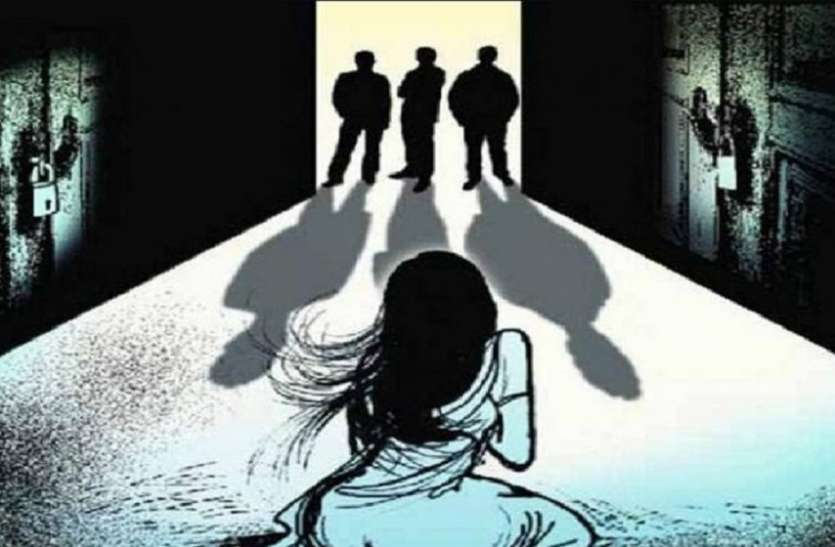 Gangrape News लिफ्ट देकर महिला को बिठाया ऑटो में, सुनसान जगह ले जाकर गनपॉइंट पर किया गैंगरेप