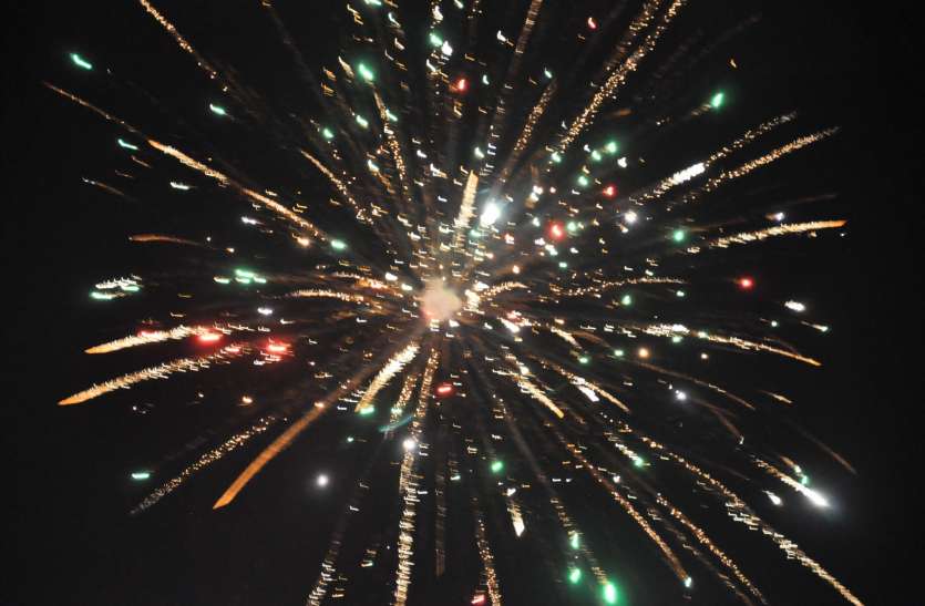Diwali celebrates with Deepmala दीपमाला के साथ मनाई दिवाली