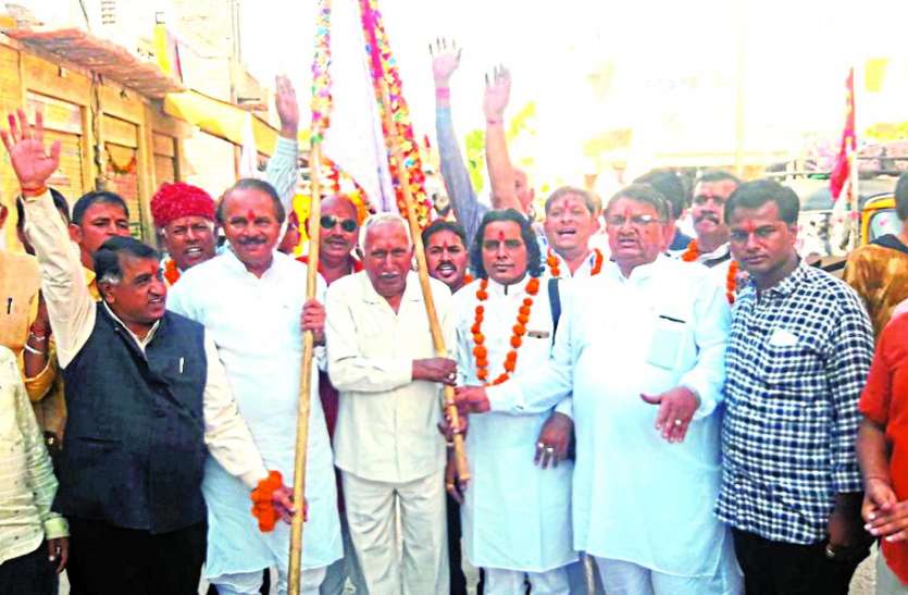 आशापुरा माता दर्शनार्थ पैदल संघ रवाना आशापुरा माता दर्शनार्थ पैदल संघ रवाना