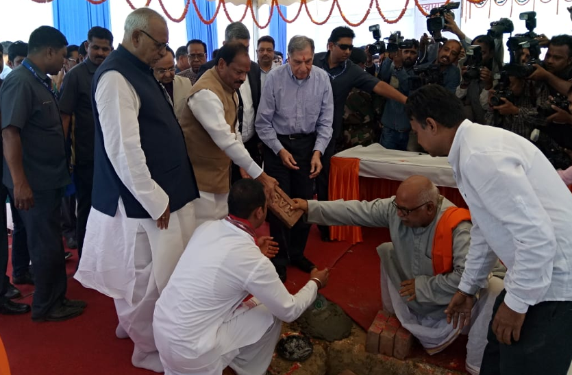 jharkhand cm and ratan tata रांची में विश्वस्तरीय कैंसर केयर अस्पताल का शिलान्यास, सीएम ने जताया टाटा समूह का आभार