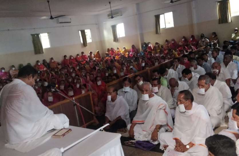 compassion,peace,meditation,awareness, सैकड़ों ने सुना नववर्ष दीपावली महामांगलिक