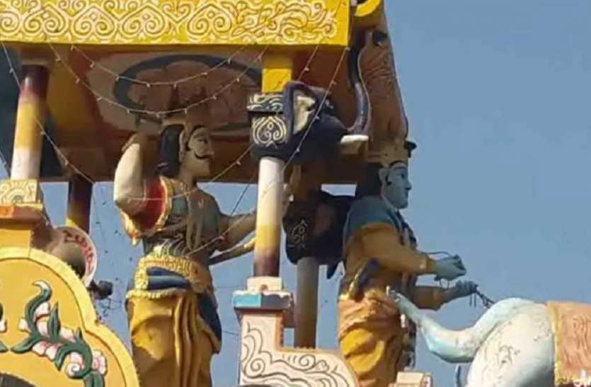 ranchor dham mandir मंदिर पर अवैध कब्जा करने के मामले में उपजिलाधिकारी के खिलाफ कार्यवाही के आदेश