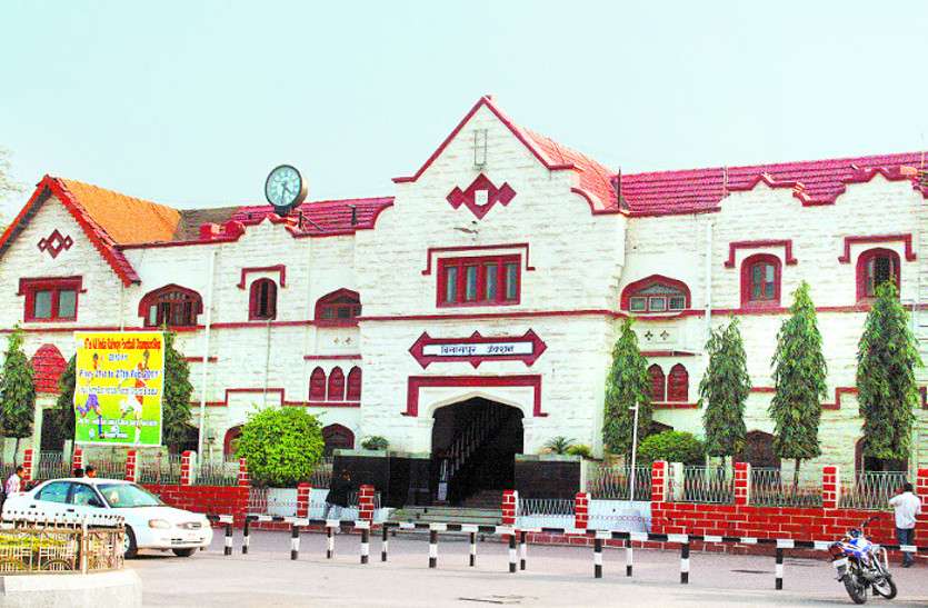 railway मालगाड़ी का इंजन हुआ खराब, एक्सप्रेस गाडिय़ों की बिगड़ी चाल