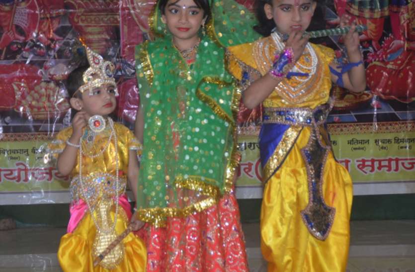 cultural program on diwali फैंसी ड्रेस प्रतियोगिता में बच्चों ने बिखेरा जलवा