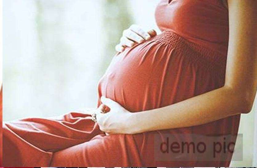 female-fetus-killed-in-battle-with-woman महिला के साथ मारपीट में गर्भस्थ शिशु की हुई मौत, नाजुक हालत में महिला को किया रैफर
