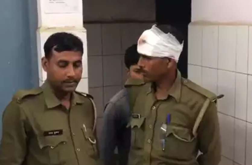 news छेड़छाड़ की सूचना पर पहुंची डॉयल 100 पुलिस पर दबंगों ने किया जानलेवा हमला