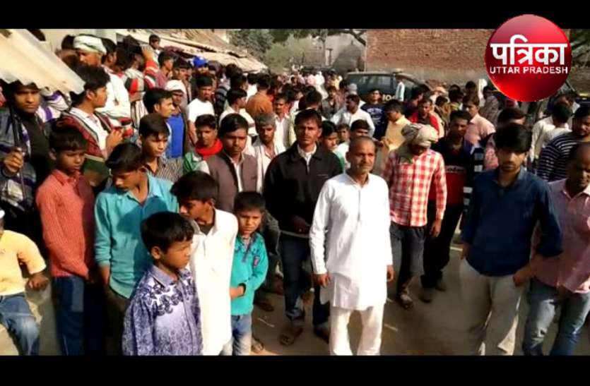 UP Police Attack BIG NEWS यूपी पुलिस टीम पर हमला, लाठी-डंडों से दौड़ा-दौड़ा कर पीटा, दरोगा सहित तीन की हालत गंभीर