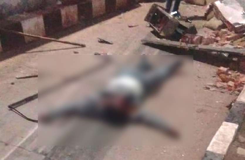 dholpur accident धौलपुर: रफ़्तार भरे बेकाबू ट्रक ने टोल प्लाज़ा पर मचाई 'तबाही', पांच को रौंदा- 3 की मौत