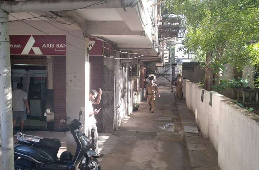Failure to rob the bank of iron Kigril failed लोहे कीग्रिल तोडक़र बैंक लूटने की कोशिश नाकाम