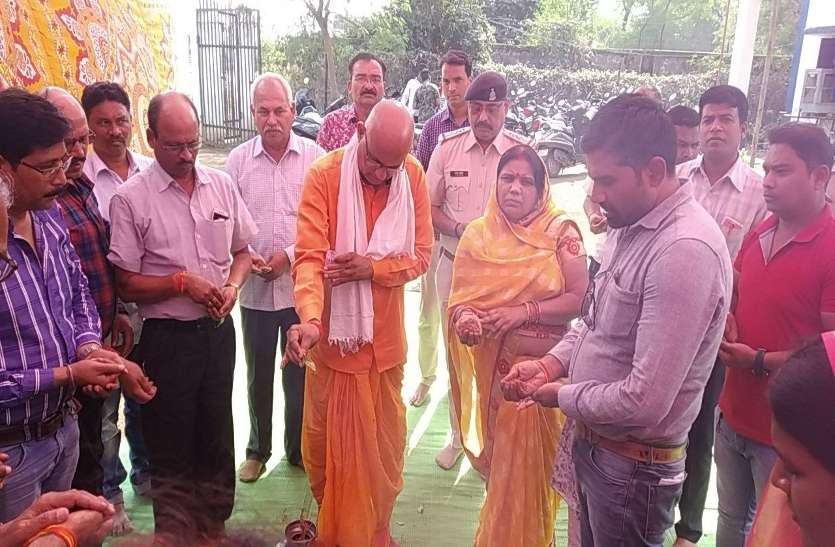 PATRIKA Video: यहां पुलिस का पूरा अमला डूबा हनुमान की भक्ति में, SP से लेकर कांस्टेबल सबने कहा थैंक्यू गॉड