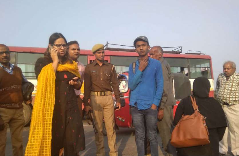 Accident अपने इस कार्य के लिए पल भर में सोशल मीडिया पर छा गईं फिरोजाबाद की डीएम नेहा शर्मा