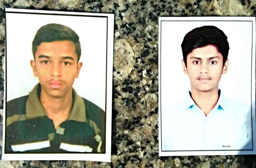 Bor pond incident of Bhavnagar सेल्फी के चक्कर में दो छात्र तालाब में डूबे