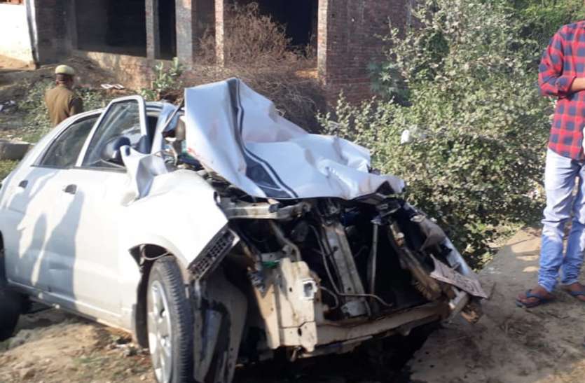 Car accident जायरीनों से भरी बस और कार में हुई भीषण टक्कर, मच गया कोहराम