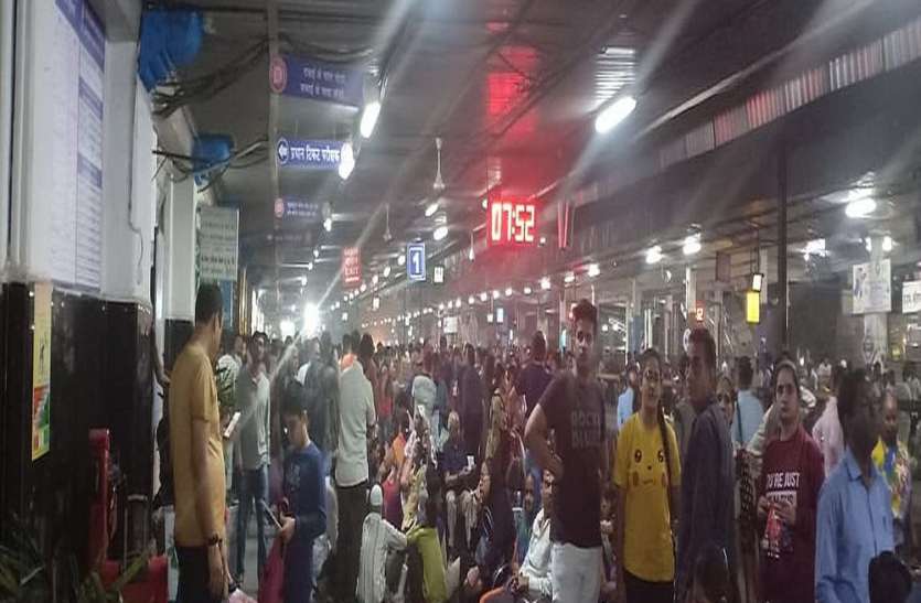 surat ओएचइ का ज्वॉइंट स्लिप होने से बाधित हुआ था यातायात