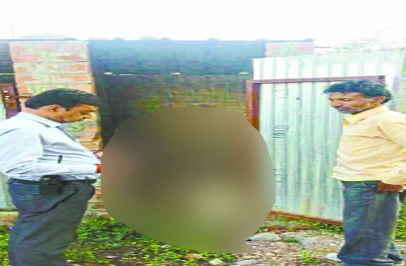 officer सुबह 4 बजे से चौकन्ना हो गए निगम अफसर, दिल्ली से आई ही नहीं टीम