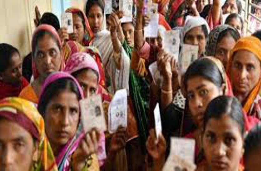 Voters यदि आपके पास वोटर आईडी नहीं है तो न हों मायूस, इन 12 में से कोई एक भी हो तो कर सकेंगे वोट