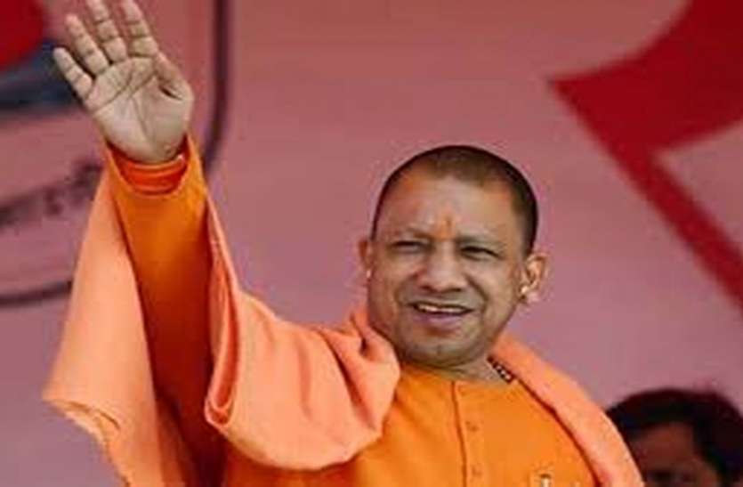 yogi aditiya nath MP Election 2018 : इंदौर में सबको चाहिए यूपी के सीएम योगी
