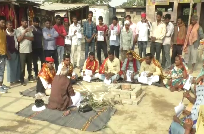 up news सपा नेता रामगोविंद चौधरी के स्वास्थ्य लाभ के लिए हवन-पूजन, देवी मां से मांगा यह आशीर्वाद