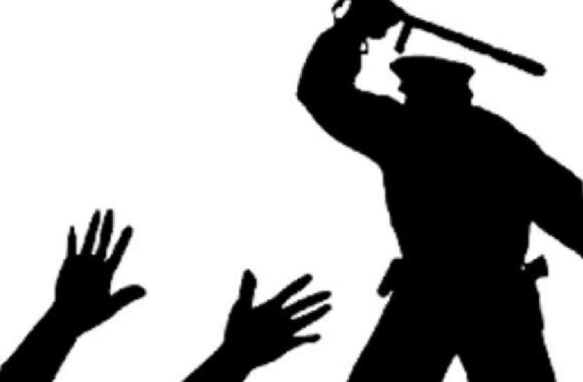 police beaten up BJP leader रिपोर्ट दर्ज कराने पहुंचे भाजपा नेता की थाने में पिटाई, मच गया हडक़ंप