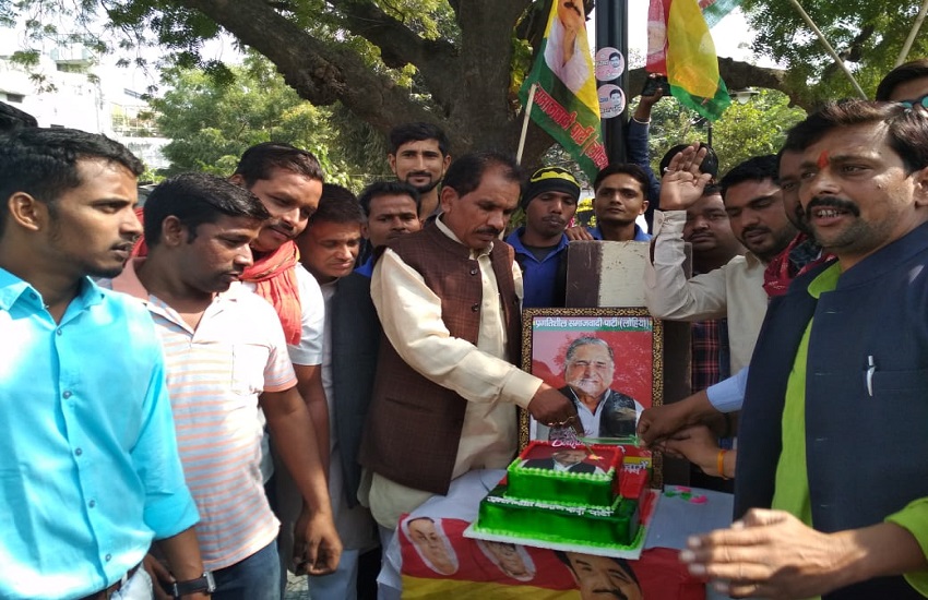 प्रगतिशील समाजवादी पार्टी ने काशी में मनाया मुलायम का जन्मदिन Pragatisheel Samajwadi Party