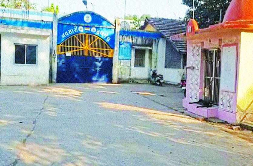 Suicides by the prisoner in question विचाराधीन कैदी ने की आत्महत्या