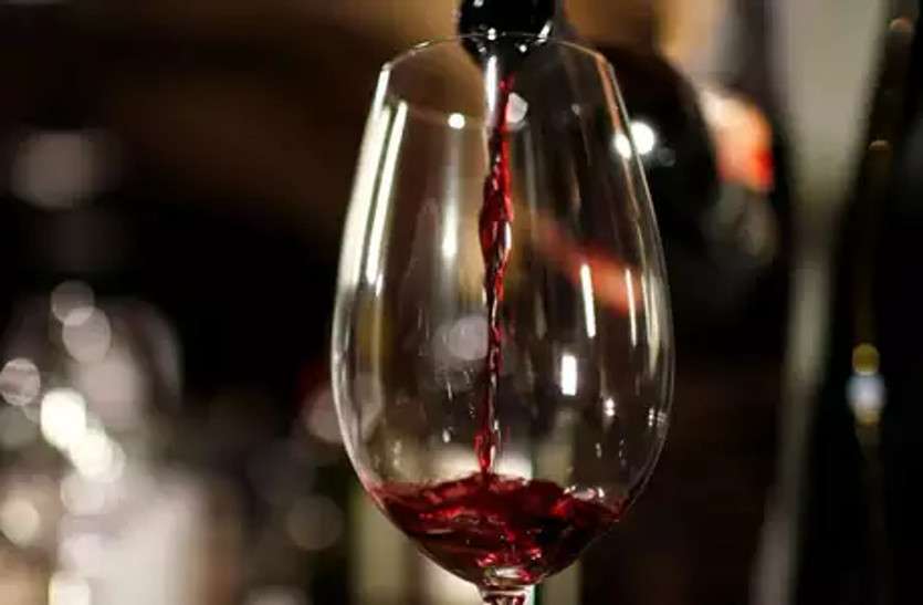 liquor slips राजस्थान चुनाव 2018: भाजपा कार्यकर्ताओं पर शराब की पर्चियां बांटने का आरोप, केस दर्ज