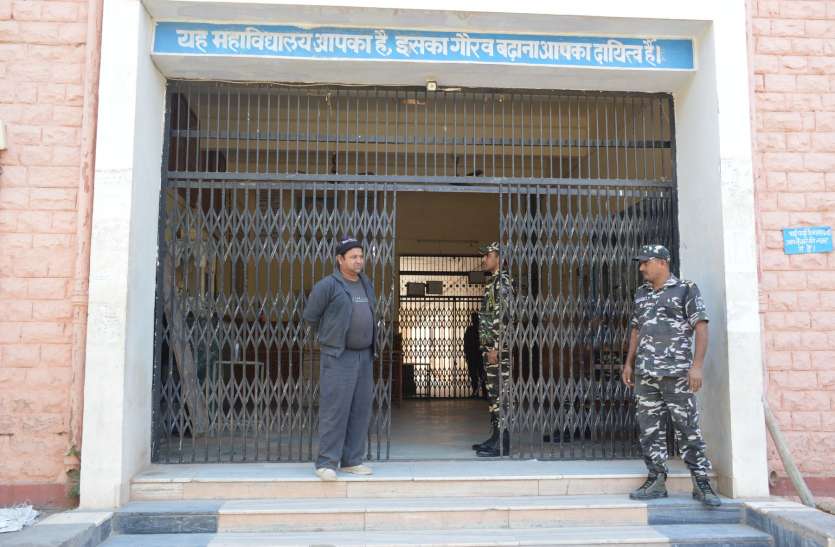 Children's education disrupted due to electoral process पढि़ए, चुनाव चक्कर में कैसे हो रहा पढ़ाई का बंटाधार