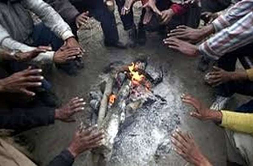file लोगों को होने लगा गुलाबी सर्दी का अहसास