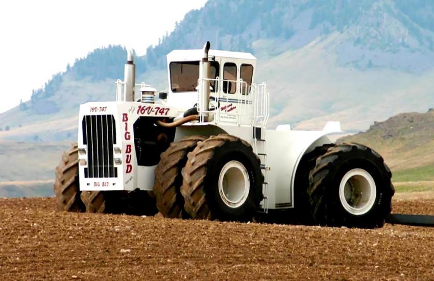 World S Biggest Tractor Big Bud 16v 747 य ह द न य क सबस बड ट र क टर त कत ऐस क आर म क बड बड ट क भ ह ज ए फ ल Patrika News