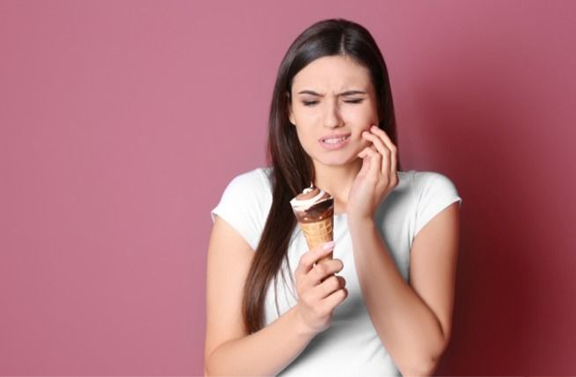 know-why-sweet-food-causes-pain-in-the-teeth जानिए मीठा खाने से क्यों होता है दांतों में दर्द