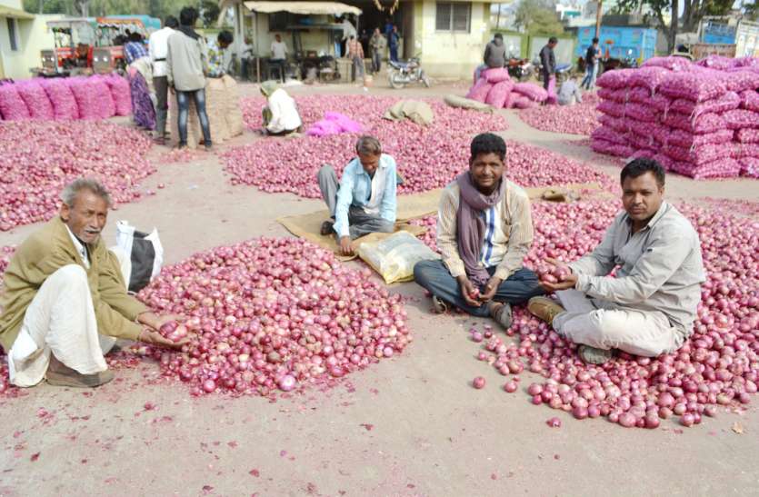 patrika VIDEO: आखिर ऐसा क्या हुआ जो इनकी आंख से टपक रहे आंसू, चेहरे पर छाई मुस्कान