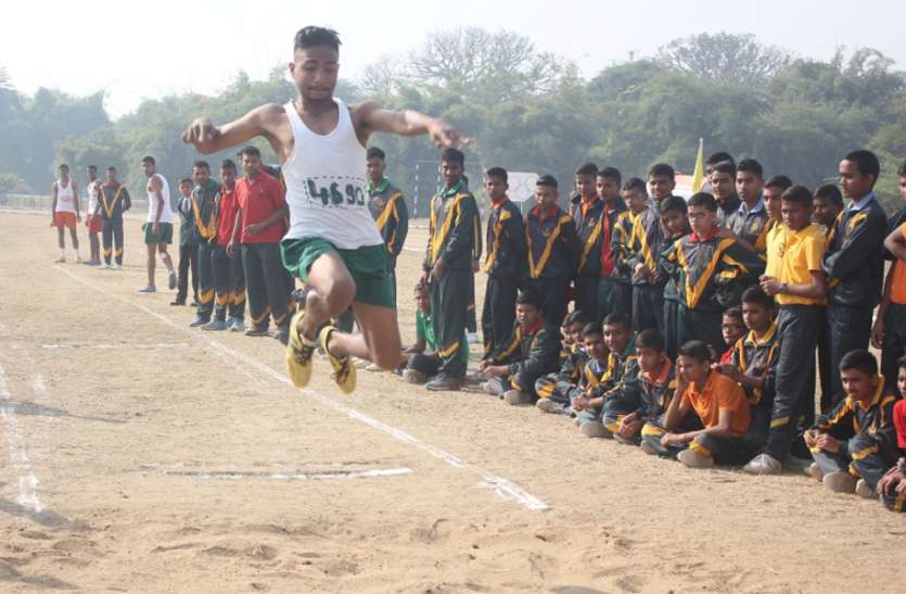 Sainik School annual sports competition सैनिक स्कूल में वार्षिक खेलकूद प्रतियोगिता का शानदार आगाज