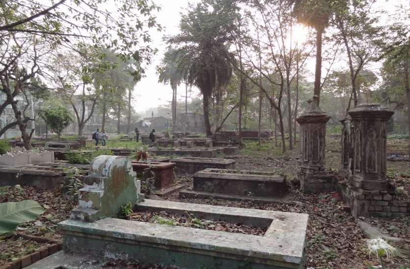 Even Dying is a Struggle in Venezuela as there is no Gas for Cremation यहां अंतिम संस्कार के लिए करना पड़ता है दस दिन का इंतजार, लोग बोले- कलंक है जीना
