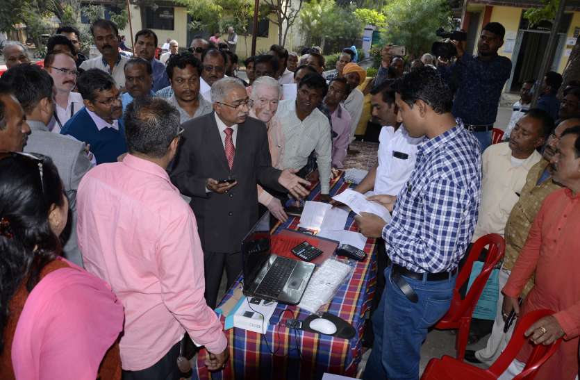 jj घर बने 2016 में, नपा ने टैक्स के नोटिस दिए २००५ से
