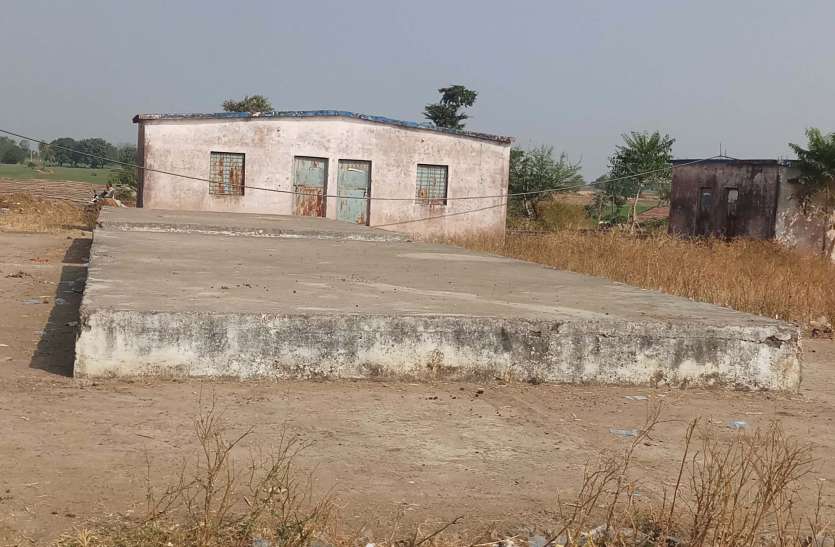 NEWS हाट बाजार निर्माण की कछुआ चाल, आठ साल में नींव तक सीमित काम