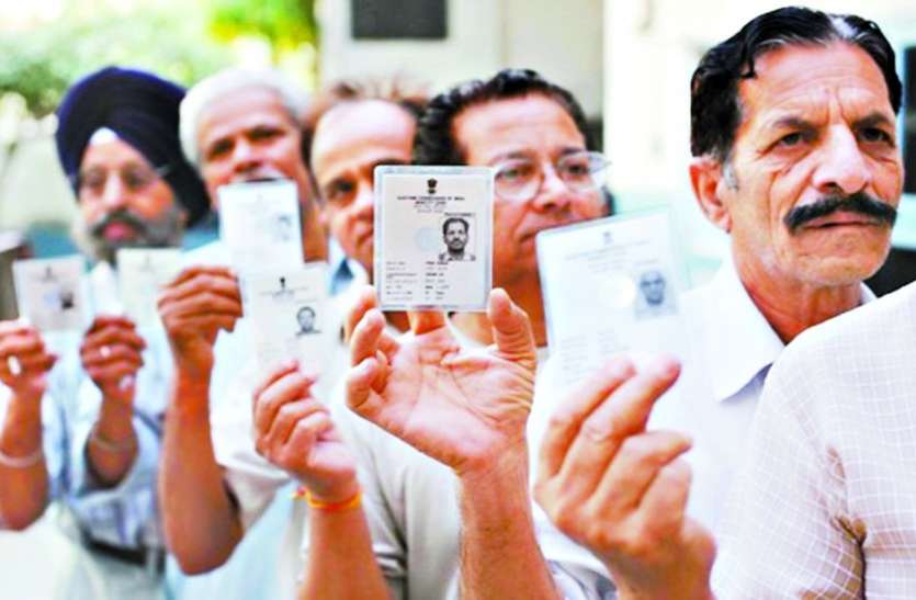 indore voting MP ELECTION : वोटिंग में मात्र 1.44 प्रतिशत का इजाफा, उदासीन क्षेत्रों में भी अपेक्षित वृद्धि नहीं