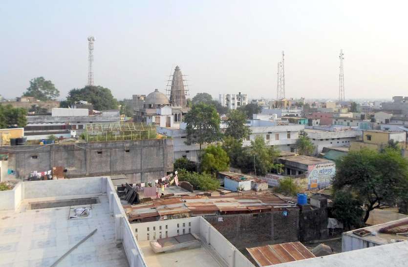panchayat नगर में मोबाइल टावरों का बिछा जाल, पंचायत बेखबर