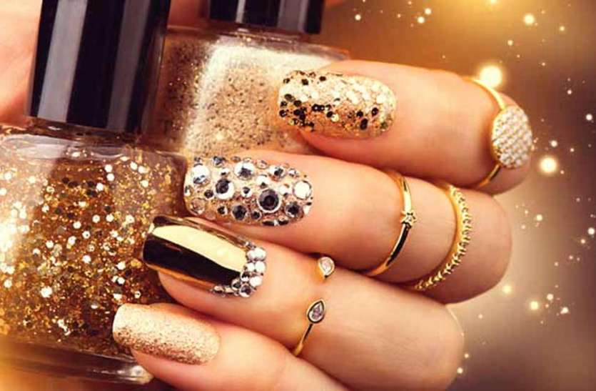 Broken Glass Art Demand in Nails Decoration नेल्स डेकोरेशन में ब्रोकन ग्लास आर्ट की डिमांड
