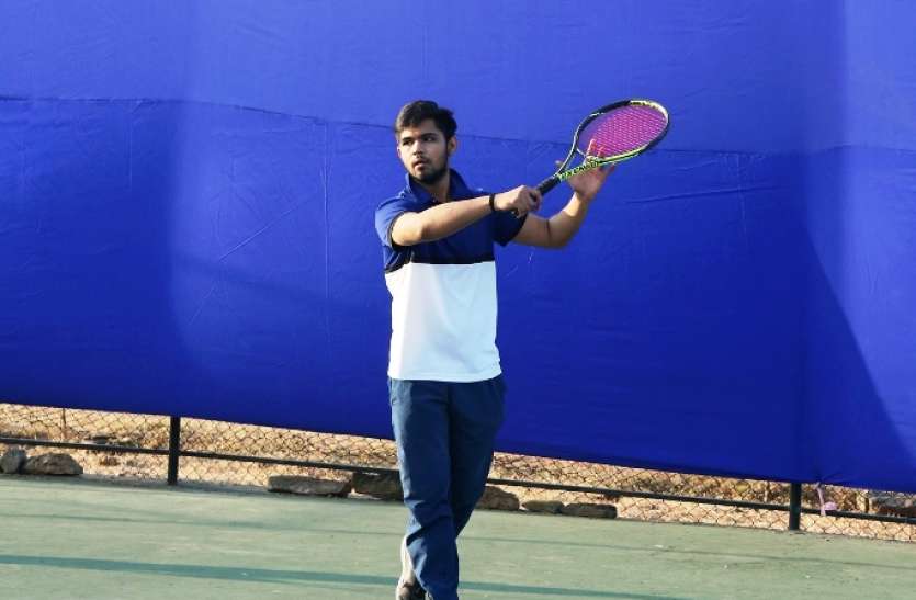 tennis गुजरात विवि को हराकर पुणे विवि फाइनल में...पश्चिम क्षेत्र अन्तरविश्वविद्यालय टेनिस