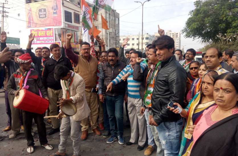 JASHN_UDAIPUR गहलोत-पायलट की शपथ के बाद उदयपुर में जश्र