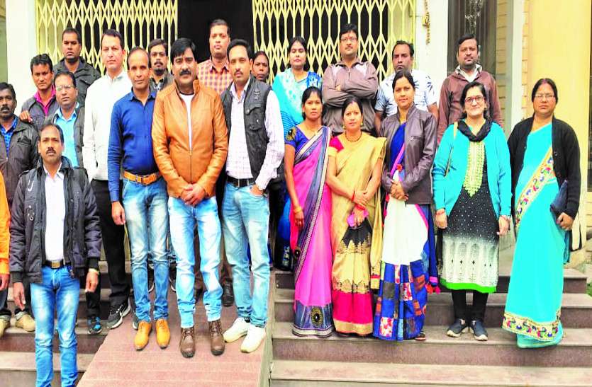 पुराने पेंशन स्कीम के लिए संघ ने बनाई रणनीति, संगठन विस्तार पर रहा जोर पुराने पेंशन स्कीम के लिए संघ ने बनाई रणनीति, संगठन विस्तार पर रहा जोर