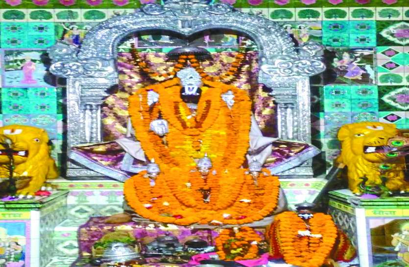 Vyankatesh मंत्रोच्चारण से गूंज उठा व्यंकटेश मंदिर, भक्तों ने सस्वर किया स्त्रोत पाठ, लिया आशीर्वाद