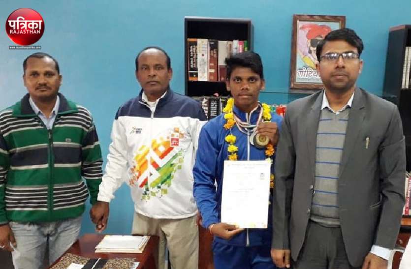 banswara बांसवाड़ा के बद्रीलाल ने दिखाया कमाल, राष्ट्रीय स्तर तीरंदाजी में सबको पछाड़ा, स्वर्ण सहित जीते 4 पदक