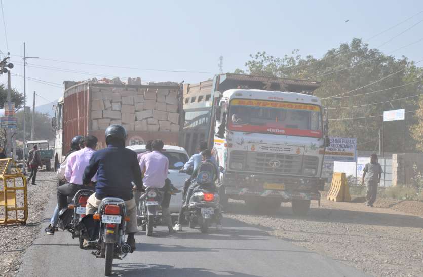 Negligence: unable to build 3.5 km of roads in 5 months लापरवाही: 5 माह में 3.5 किमी सड़क नहीं बना पाए
