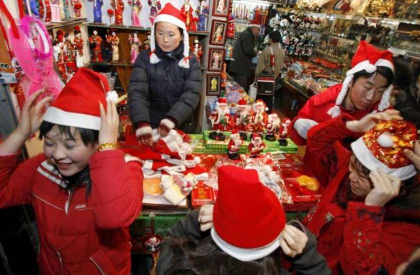 This chinese city bans christmas festivity issues notice to people and authority चीन के इस शहर में क्रिसमस न मनाने की सलाह, लाइट्स-ट्री जैसे सामानों की बिक्री पर बैन