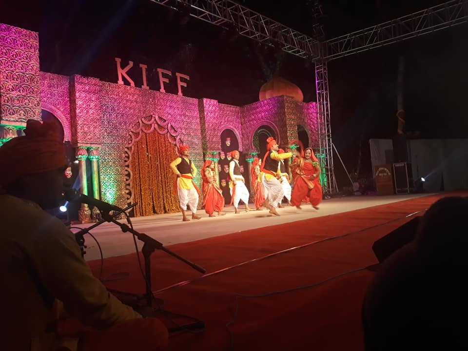 Khandoora Film Festival started with Bundeli folk art and presentations of culture Khandoora Film Festival started with Bundeli folk art and presentations of culture