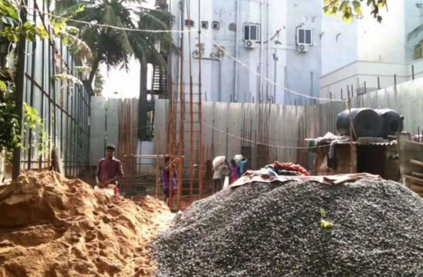 construction material घर बनवा लो, इससे पहले कि दाम बढ़ जाएं