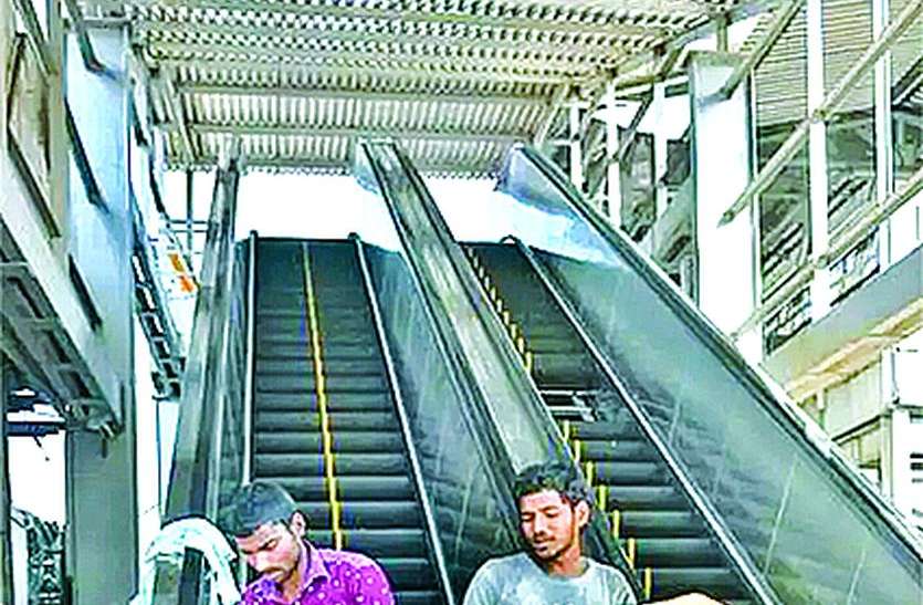 Lift to be installed at Bhayander station भायंदर स्टेशन पर लगाई जाएंगी लिफ्ट
